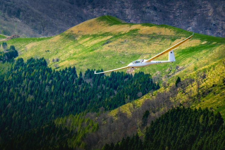 From Training to Cross-Country: Which Sailplane Fits Your Flying Level?